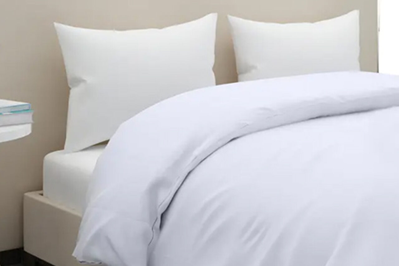 https://gharaundahomedecor.com/wp-content/uploads/2021/10/therapia-comforter-1280x854.jpg